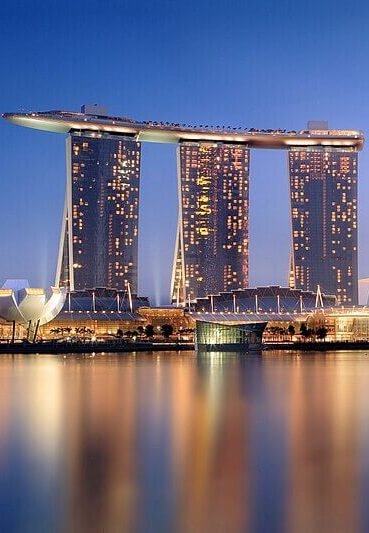 Marina_Bay_Sands_in_the_evening_ _20101120 1 e1741094366156